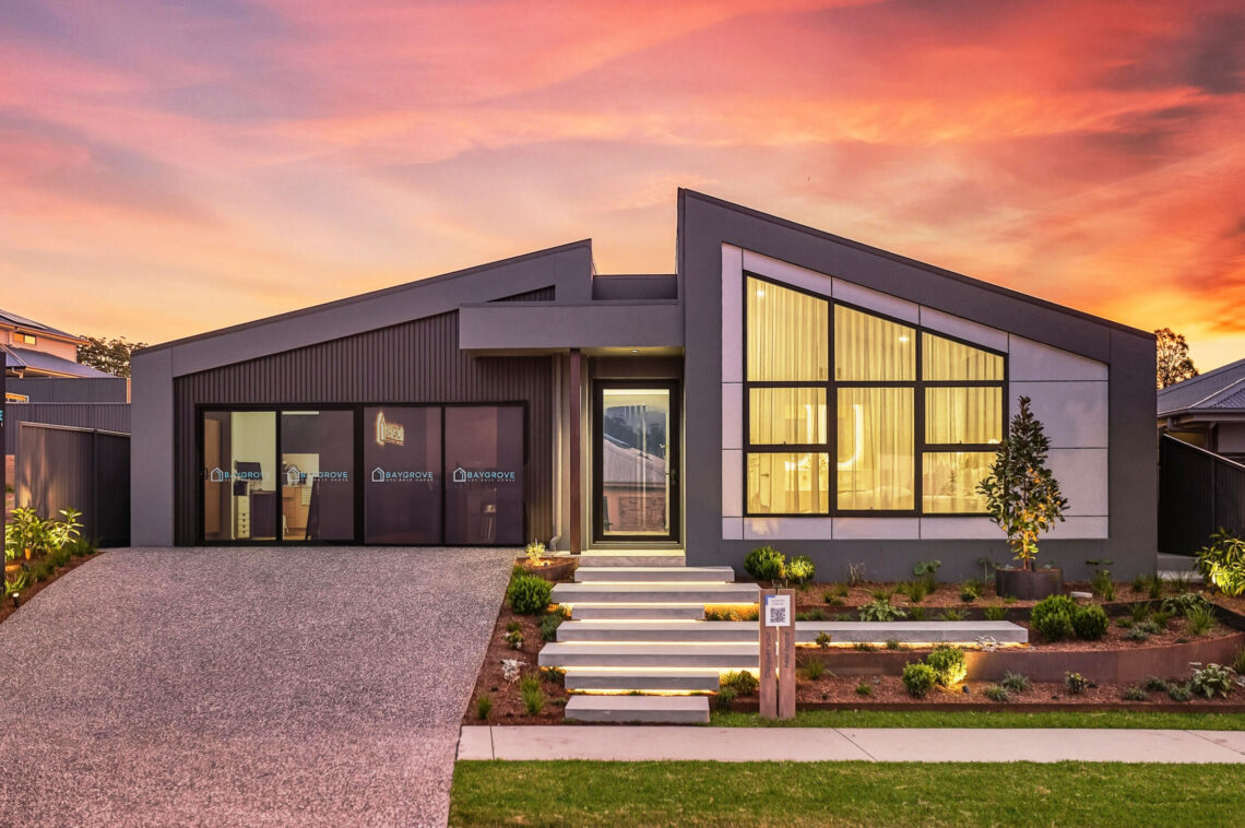 photo1-DisplayHomeEntry